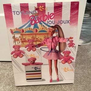 1997 Hudson Bay special edition Toyland Barbie